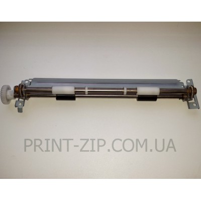 Вал подачи в сборе в ручном лотке (лоток 1) LJ P4014/ P4015/P4515 / M4555 RM1-4527-000CN / RM1-4527 Вал подачи в сборе в ручном лотке (лоток 1) LJ P4014/ P4015/P4515 / M4555 RM1-4527-000CN / RM1-4527